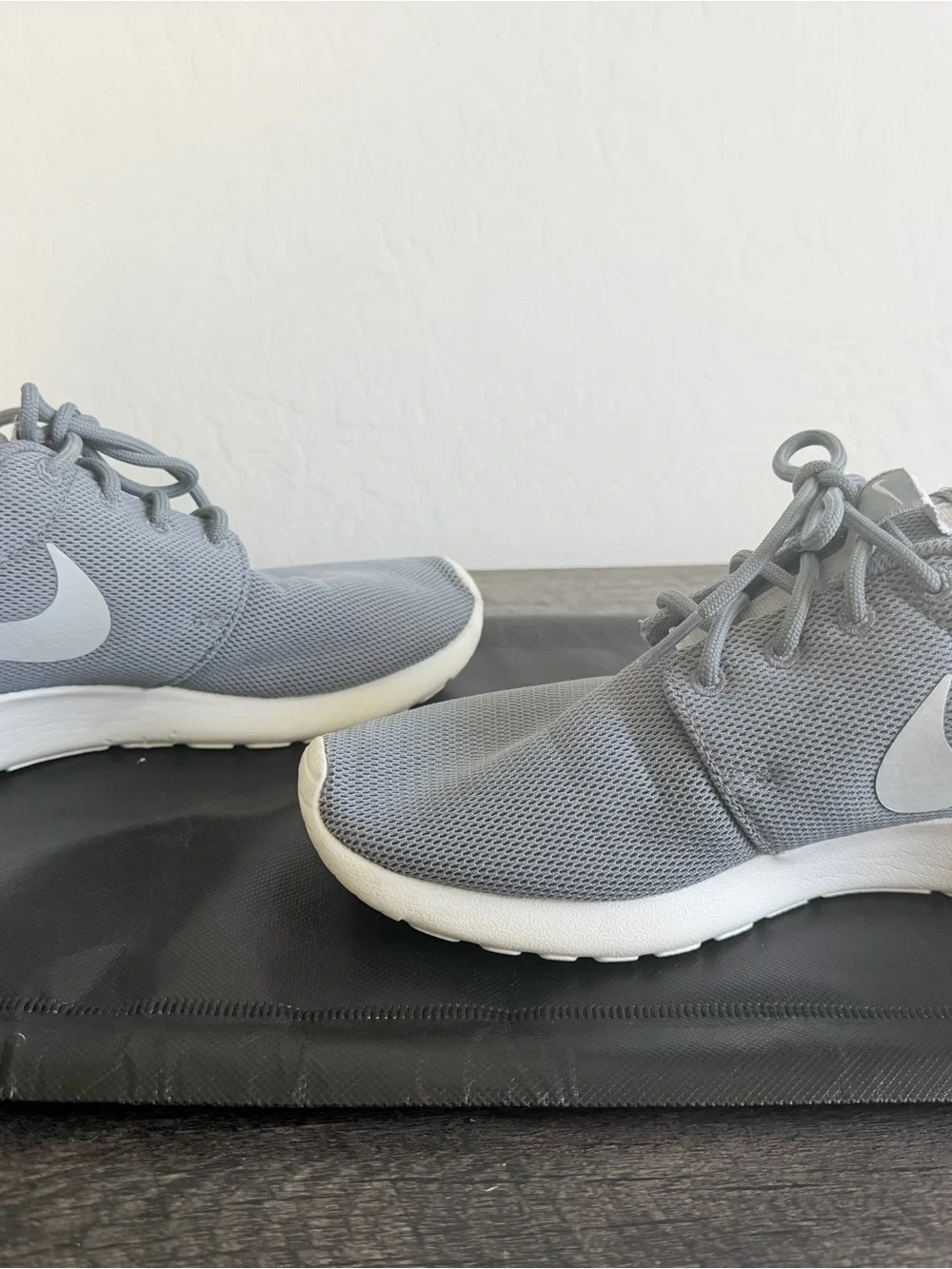 Nike Light Gray Mesh Sneakers with White Swoosh